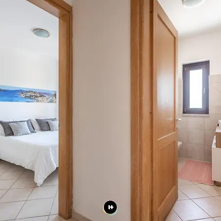 Too - Paradiso アパート